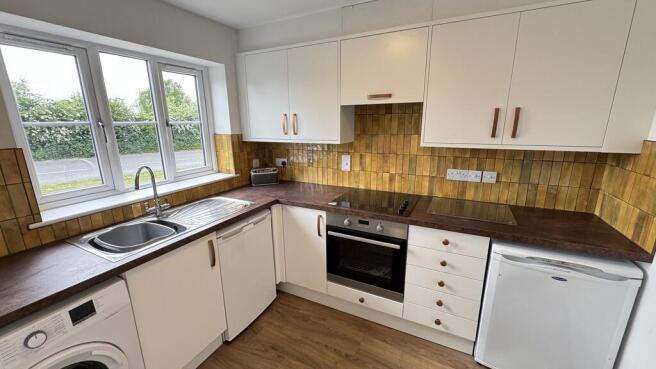 Fitted kitchen