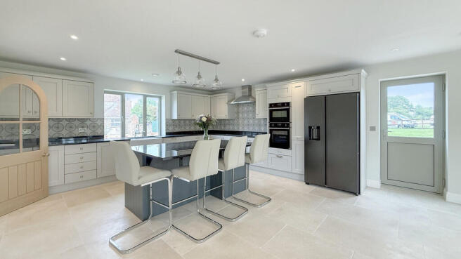 Kitchen/family ro...