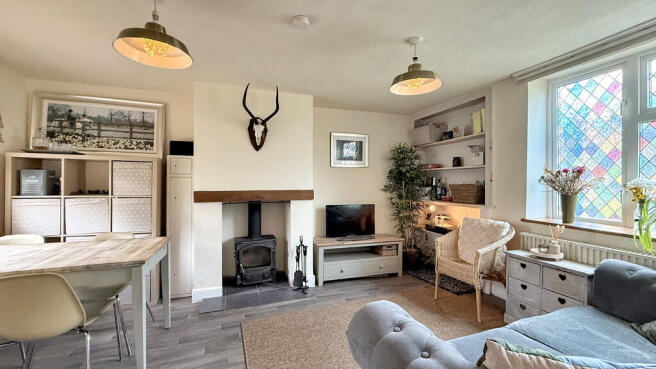 Lounge/dining roo...