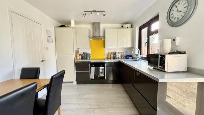 Kitchen/dining ro...
