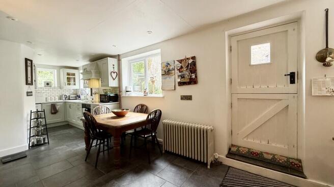 Kitchen/dining ro...