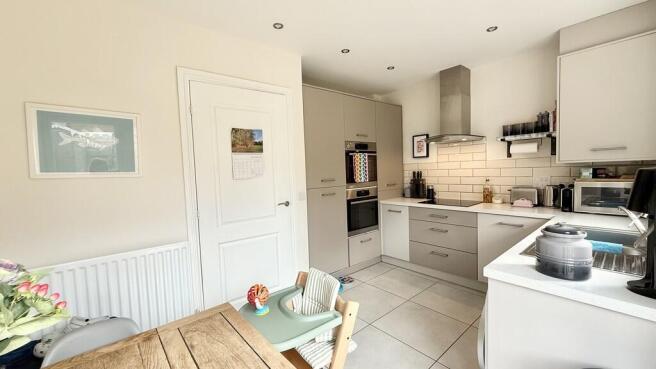 Kitchen/dining ro...