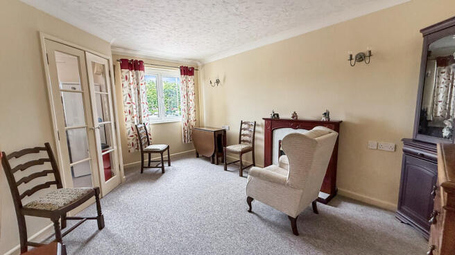 Lounge/dining roo...