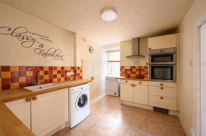 Flat Kitchen