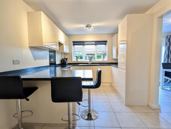 BREAKFAST KITCHEN