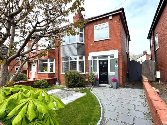 Sandhurst Avenue