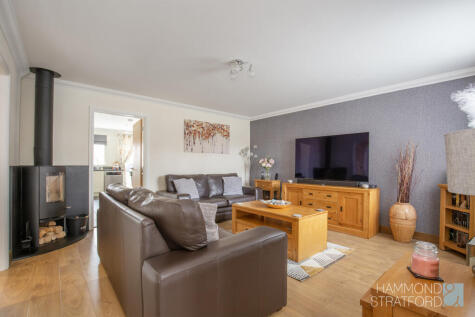 Oakwood Close, Easton