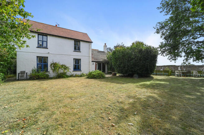 PT-FC(COL)-TheWhi...