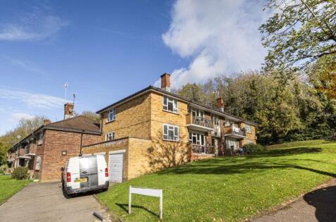 Whitefield Avenue, Purley