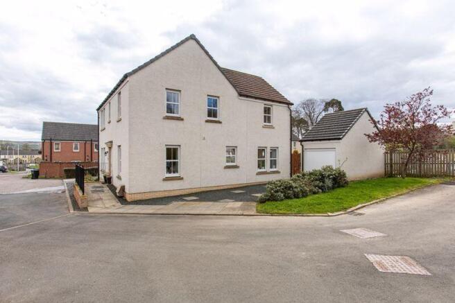 Driveway Parking & Garage