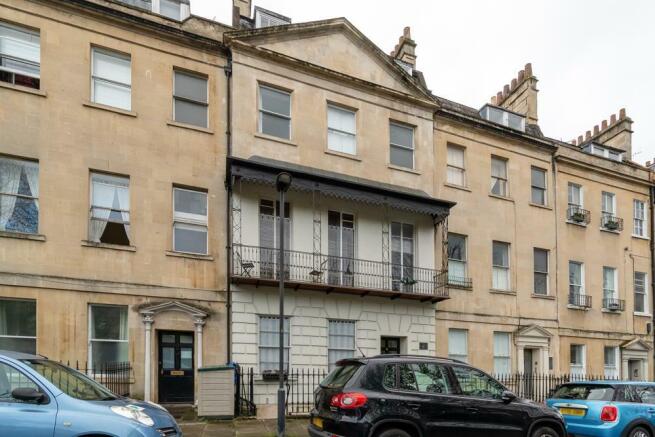 Flat 4 16 Kensington Place-2.jpg