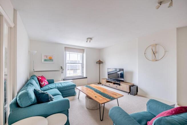 48d High Street - Internals-1.jpg