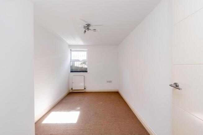 Flat 1, Clouds Hill Court, 69 Clouds Hill Road, Br