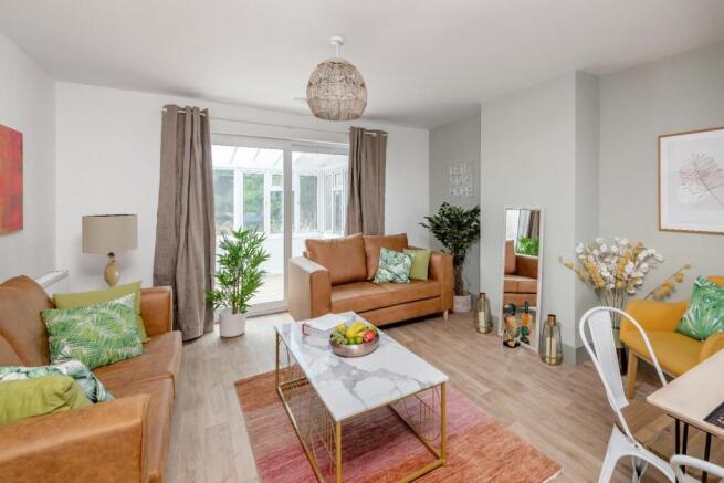 9678 88 The Oval.jpg