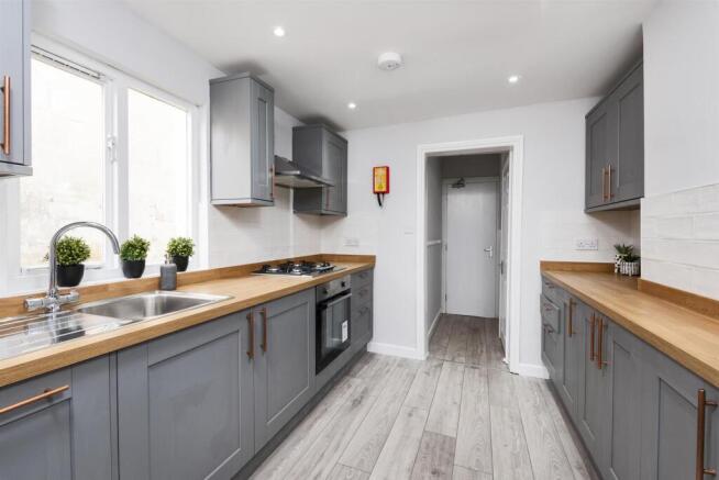 53 Lower Bristol Road, BA2 3BE-9.jpg