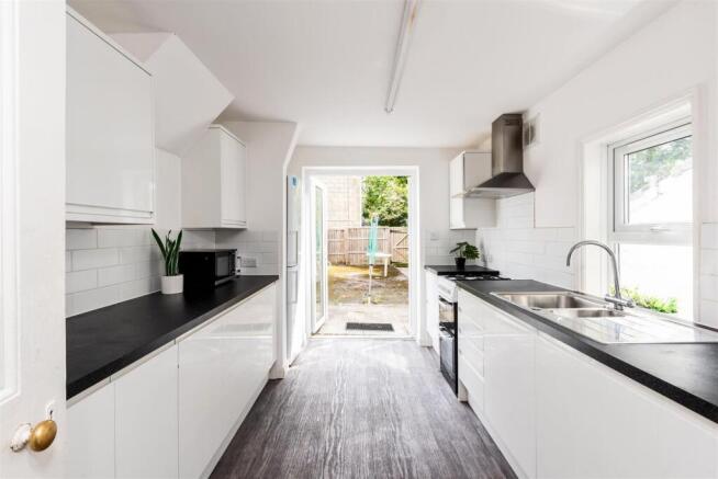 12 Coronation Road-6.jpg