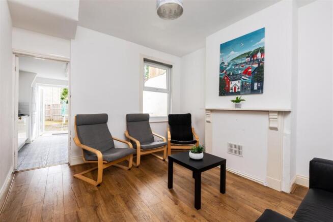 12 Coronation Road-4.jpg