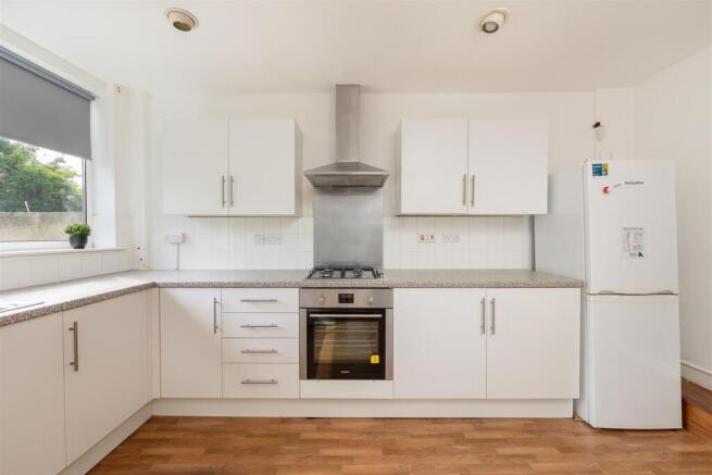 10 Shaftesbury Ave -5.jpg