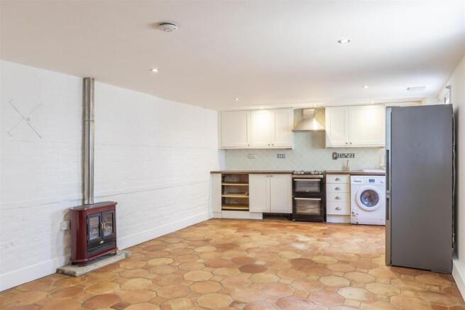 Kitchen/living area