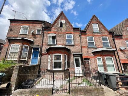Buxton Road, South Luton, Luton, Bedfordshire, LU1 1RE