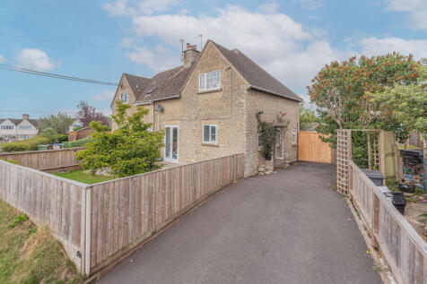 Lowfield Road, Tetbury