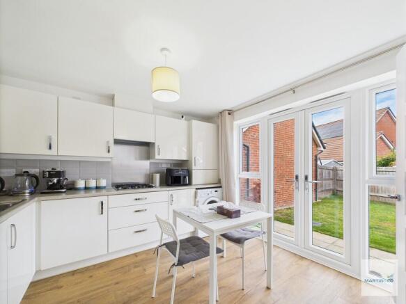 CAM03394G0-PR0331...