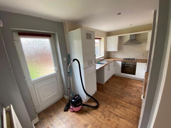 f7040419-9cba-420...