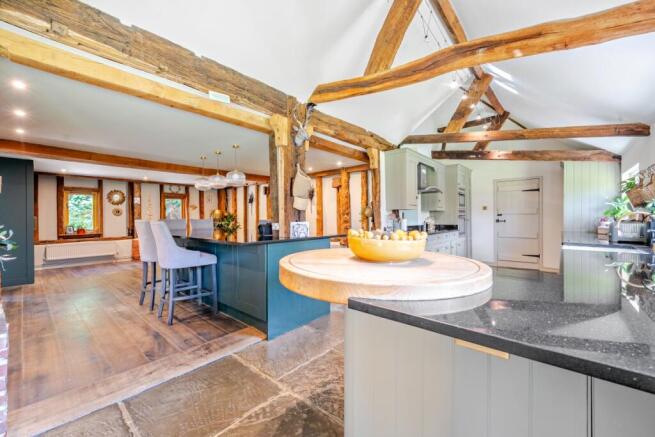 1335532-17-689a4a...