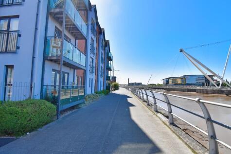 Baroque Court, The Serlio, NP19