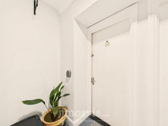 Top / Second Floor Communal Landing