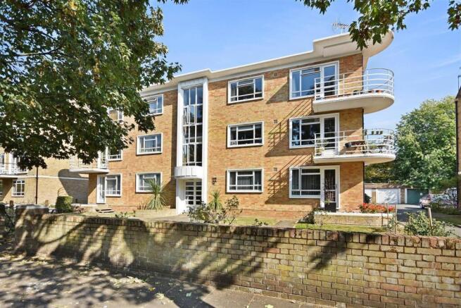 FB - Ashchurch Park Villas.jpg