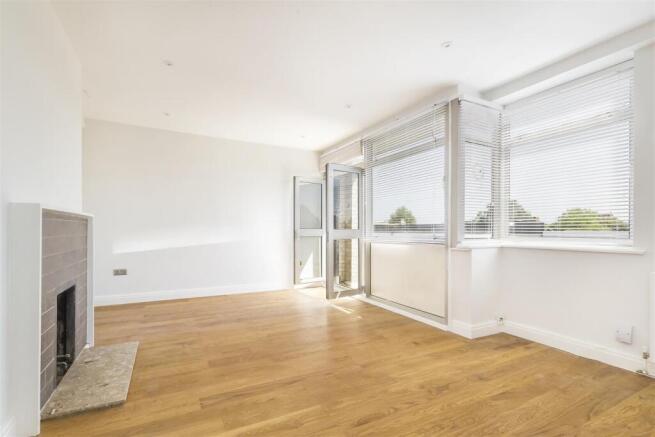 Lettings Southfields Lainson Street - Reception.jp