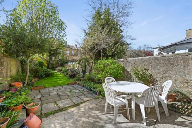 Melrose Terrace - Garden