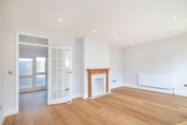 Lettings Brook Green Lainson Street - Reception 1.
