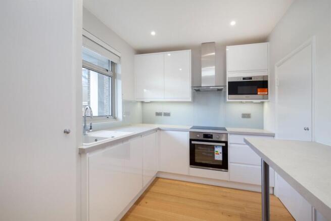 Lettings Brook Green Lainson Street - Kitchen.jpg