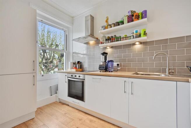 FB -  Hammersmith Grove - Kitchen3 (1).JPG
