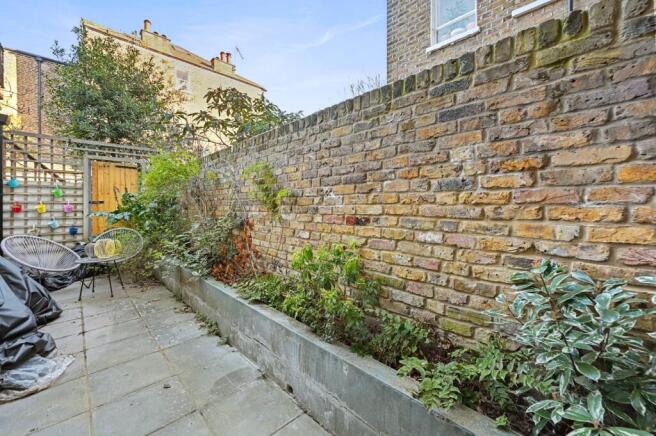 FBL - Brackenbury Road - Garden3 (1).JPG