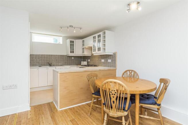 Lettings Brook Green Brackenbury Road - Kitchen.jp