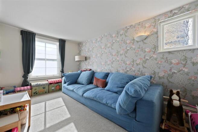 Irving Road - Play Room