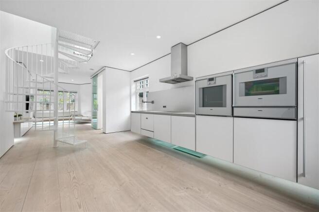 Bedford Mansions - 21 (1).JPG