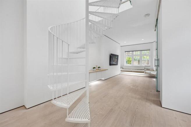 Bedford Mansions - 3 (1).JPG