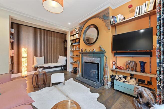 Bradmore Park Road - ReceptionB3 (1).JPG