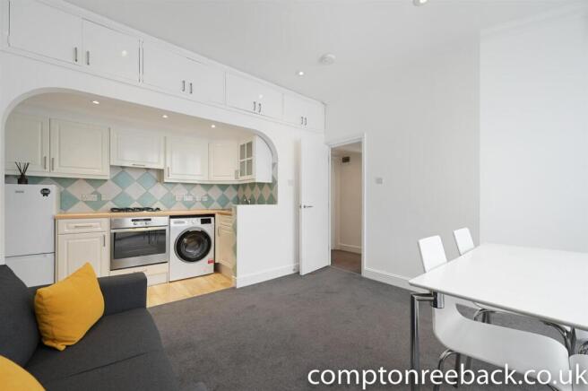CR - Flat 5, 5 Howitt Road - ReceptionB1 (1).jpg