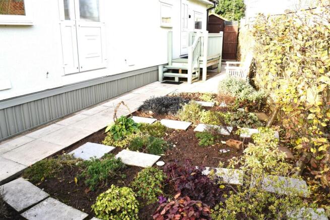 ENCLOSED PATIO GARDEN