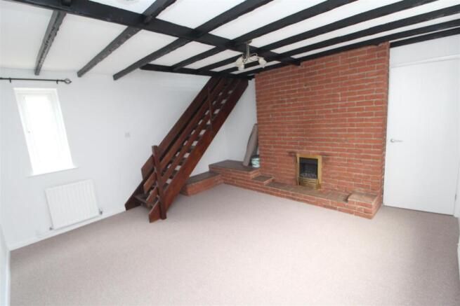 29 High St lounge.jpeg