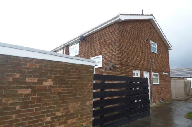 1 Bedroom Ground Floor Flat For Sale In Surrey Close Ashington