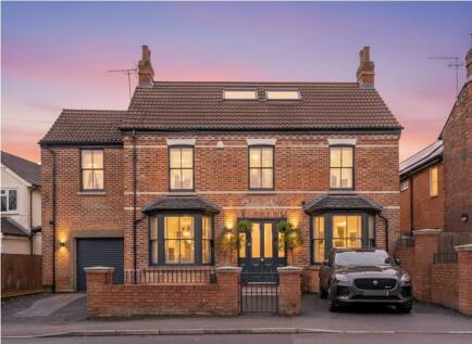 London Road, Wokingham, RG40