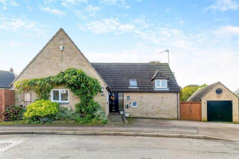 The Moors Drive, Middleton Cheney, Banbury, Northamptonshire, OX17 2PN