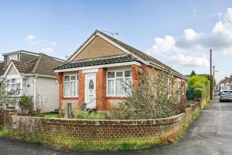 Victoria Avenue, Waterlooville, Hampshire, PO7 5BN