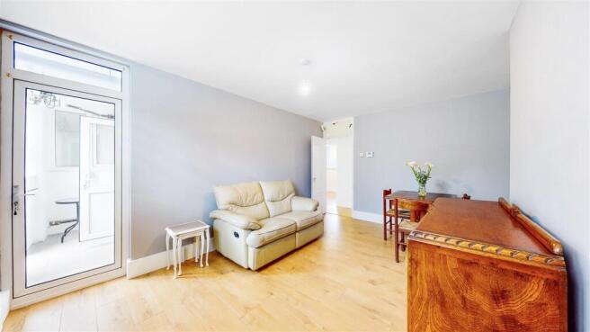 Flat 42, Thornaby House - UQjX7IuqIOdWUZ864Rf1.jpg